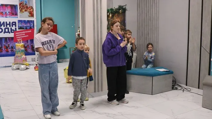 photo_5393473558291353662_y