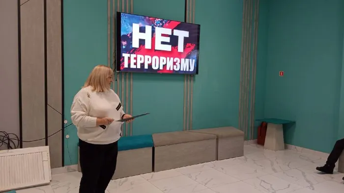 photo_5339455307932961906_y