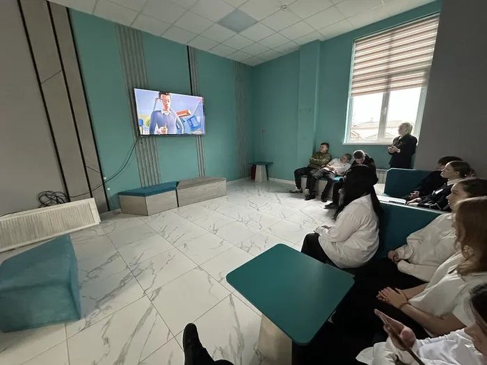 photo_5339455307932963851_y