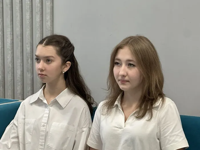 photo_5339455307932963850_y